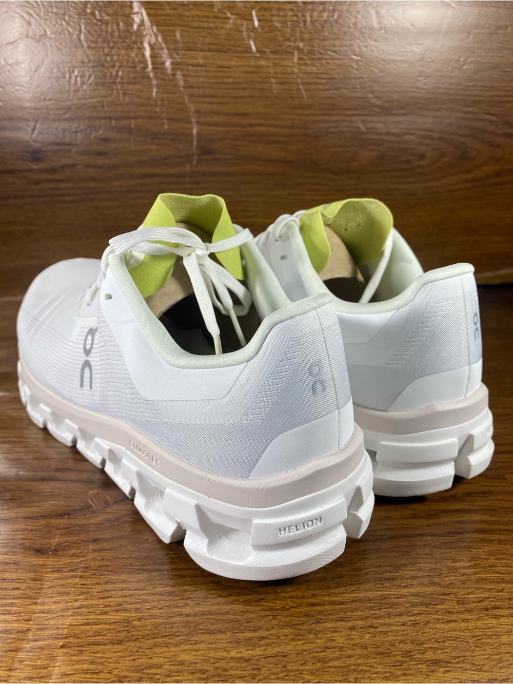 On Running Cloudflow mens shoe size 9.5 - Picture 5 of 11